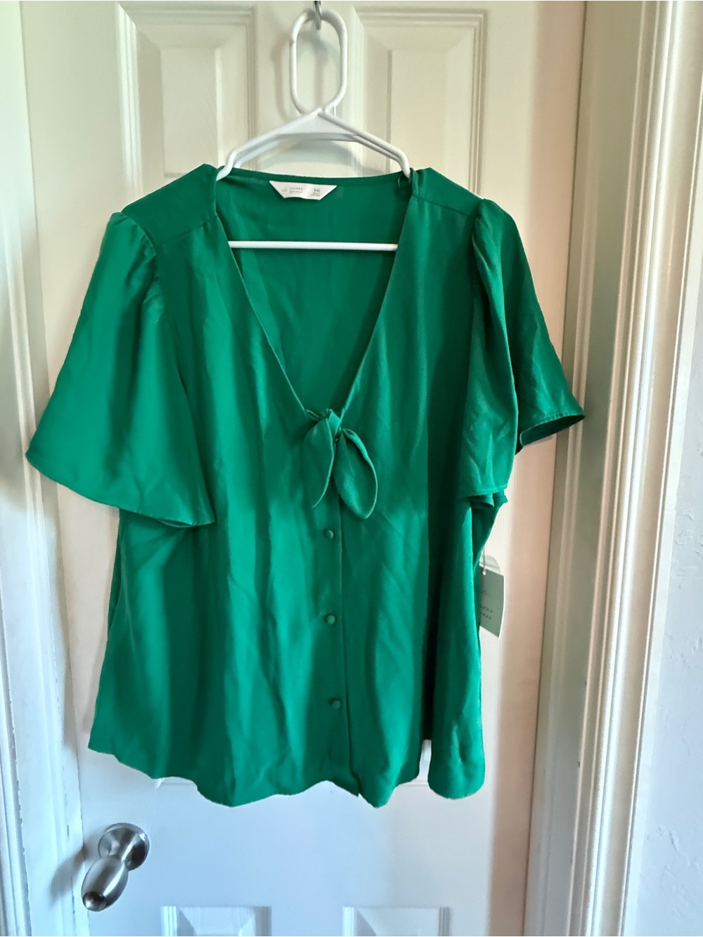 LC Lauren Conrad Emerald Green Tie-Neck Button Blouse